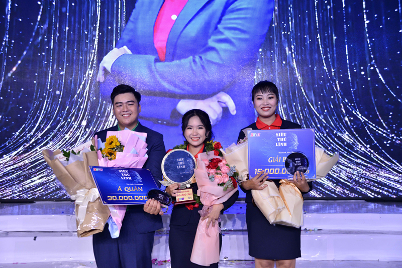 Trao giải 6