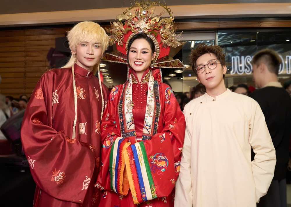 1A.954.yuki-lan-anh-nha-gia-tien-huynh-lap-spotlight-vietnam6