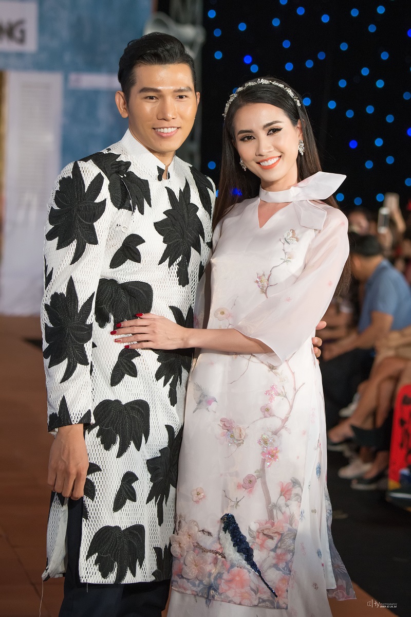 NGỌC TÌNH-MƠ PHAN