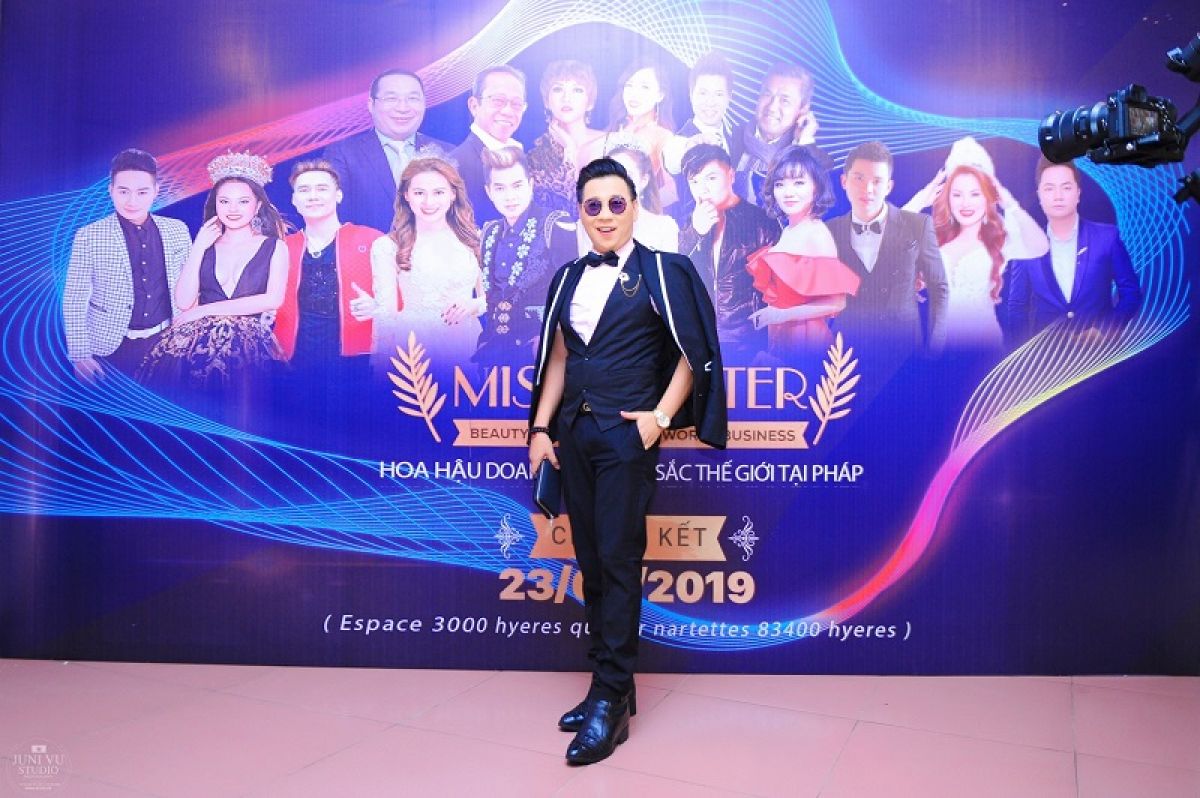 MC Xuân Tiến tham dự sự kiện “Hoa Hậu Doanh Nhân Tài Sắc Thế Giới 2019”