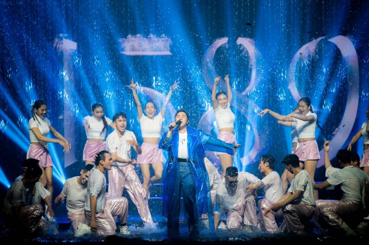 Live Concert 1589 của Trung Quân: đã phần nghe, sướng phần nhìn, đẳng cấp không kém show quốc tế!