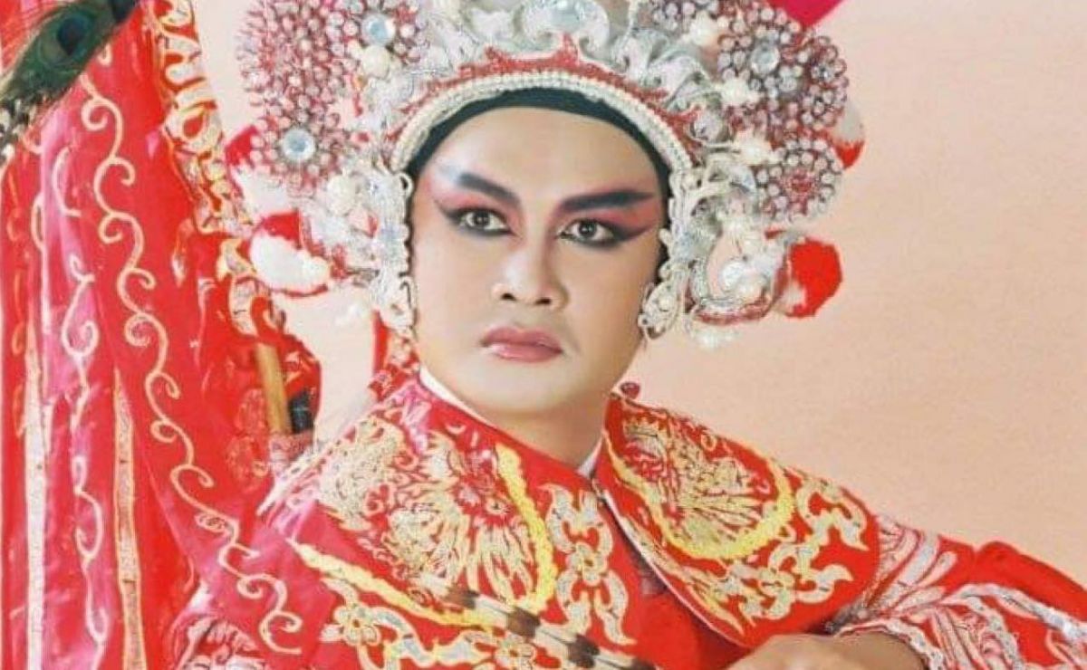 NSUT Hữu Quốc phục dựng “Giang sơn mỹ nhân” cho Đoàn Huỳnh Long biểu diễn tại Pháp