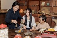 PHÍA SAU ỐNG KÍNH &quot;CHRYSALIS&quot;: NHỮNG BUỔI TẬP LUYỆN GẮN KẾT GIỮA CÁC THẾ HỆ NGHỆ SĨ