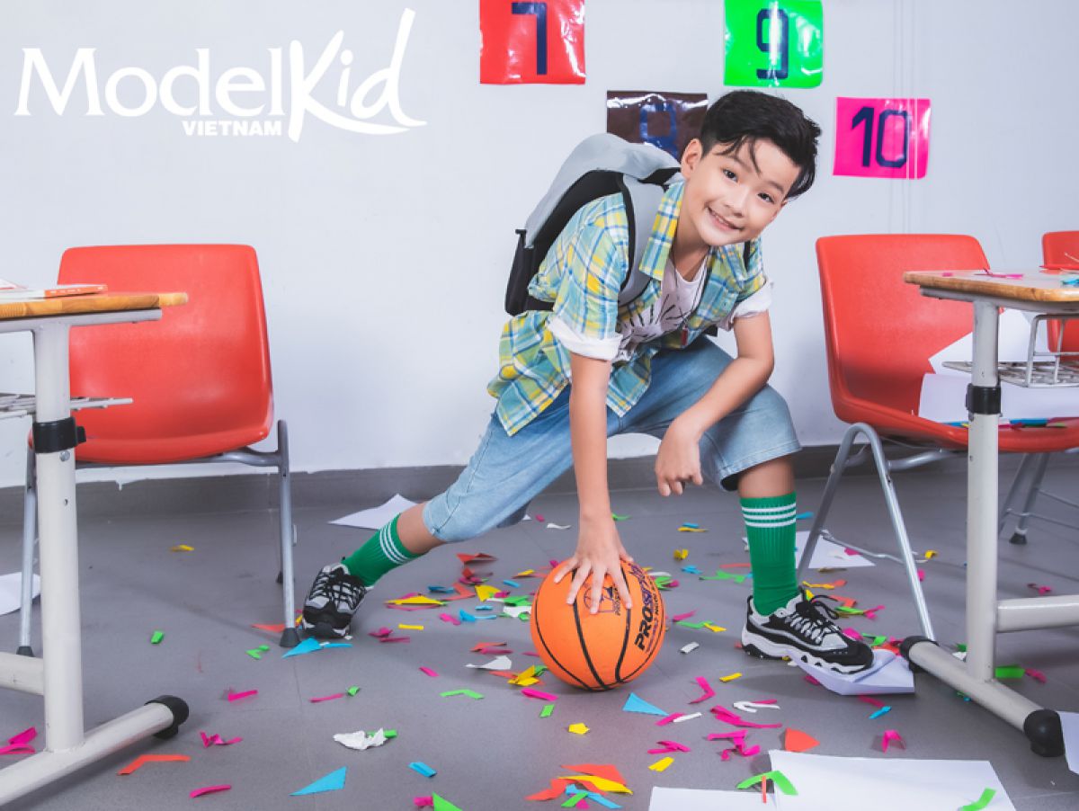 “ĐỐN TIM" VỚI BỘ ẢNH “BACK TO SCHOOL" ĐẦY MÀU SẮC CỦA TOP 17 “CHIẾN BINH NHÍ" MODEL KID VIETNAM