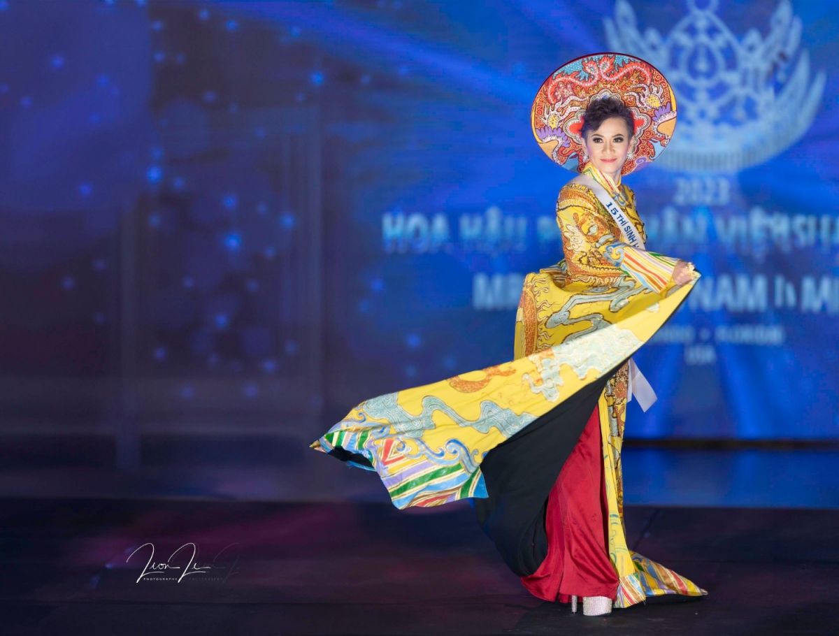Randi Trinh đoạt danh hiệu Hoa hậu Áo dài Mrs Vietnam Uinverse 2023