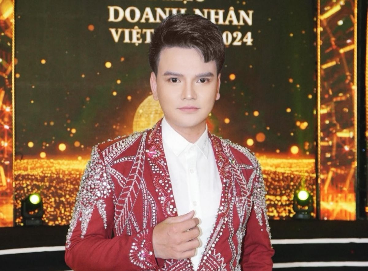 Hóm hỉnh, nhạy bén - MC Phạm Trường Giang đóng góp vào sự thành công của những đêm Chung kết hoa hậu