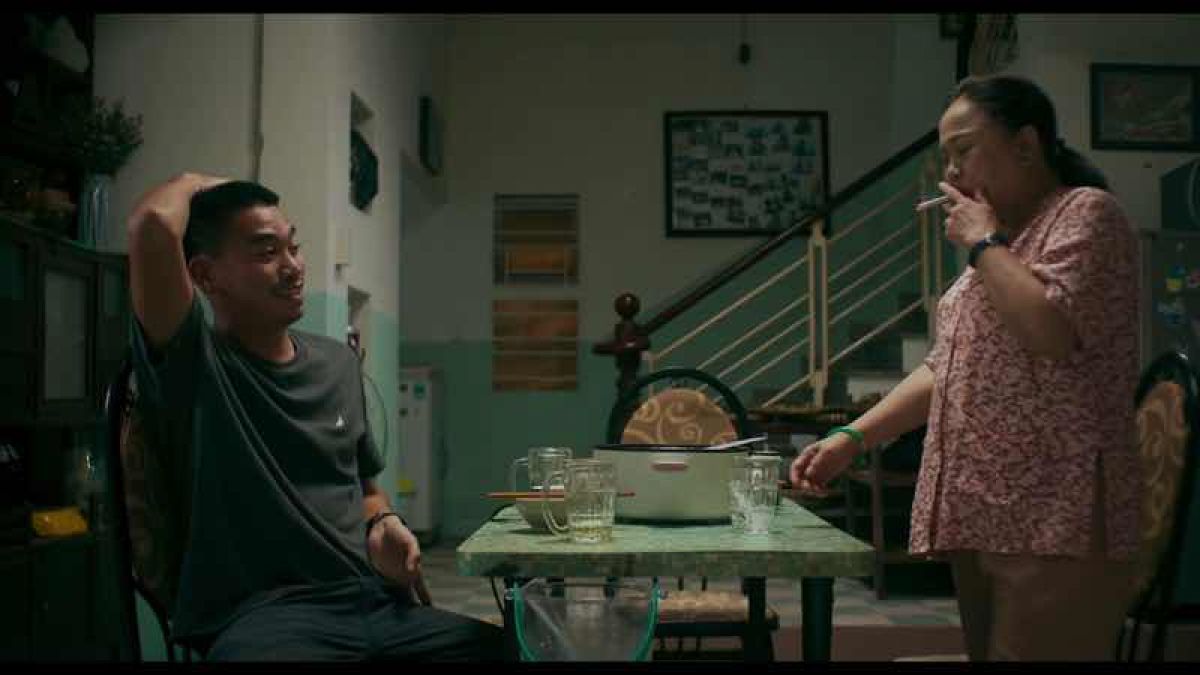 LẨU MẮM ĐẬM Đ&Agrave; M&Agrave; SAO MẸ CON M&Igrave;NH CHUA CH&Aacute;T: NGHỆ SĨ &Aacute;I NHƯ &ldquo;CĂNG NHƯ D&Acirc;Y Đ&Agrave;N&rdquo; VỚI &ldquo;CON TRAI&rdquo; TRẦN KIM HẢI TRONG &ldquo;PH&Aacute; Đ&Aacute;M: SINH NHẬT MẸ&rdquo;