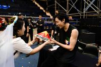 BamBam (GOT7) thể hiện loạt hành động tinh tế khiến fan “đổ rạp”