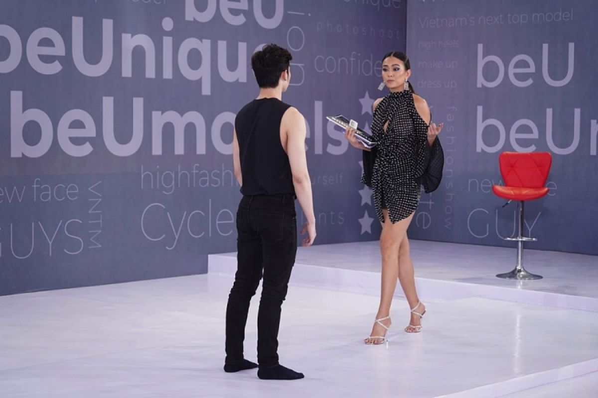 'Vietnam's Next Top Model' vẫn đạt hàng triệu view chỉ sau vài giờ lên sóng