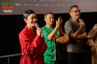 CINETOUR &ldquo;CƯỚI VỢ CHO CHA&rdquo;: KH&Aacute;N GIẢ BẬT KH&Oacute;C V&Igrave; &Ocirc;NG S&Aacute;U SẾU QU&Aacute; GIỐNG NGƯỜI CHA QU&Aacute; CỐ