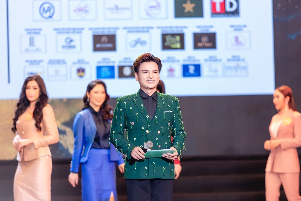 MC Phạm Trường Giang - Người cầm trịch 5 mùa thi Hoa Khôi Công Sở