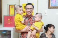 MC Anh Quân, ca sĩ Đoan Trường, Diễm Phương... cùng gia đình diễn viên Lý Hương thăm mái ấm Tâm Đức