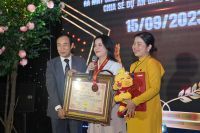 Nghệ sĩ - Giảng viên Trúc Thy xác lập Kỷ lục Việt Nam