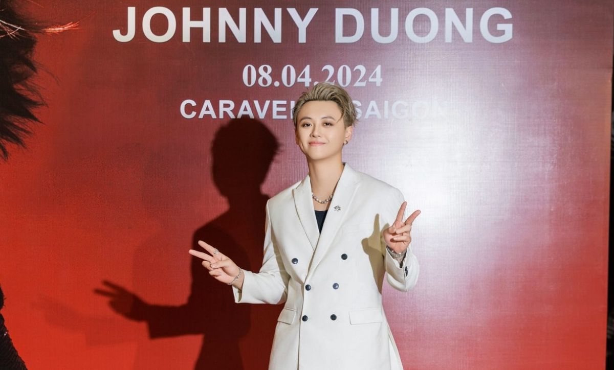 Ca sĩ Johnny Dương ra mắt MV đầu tay - Sao phải khóc