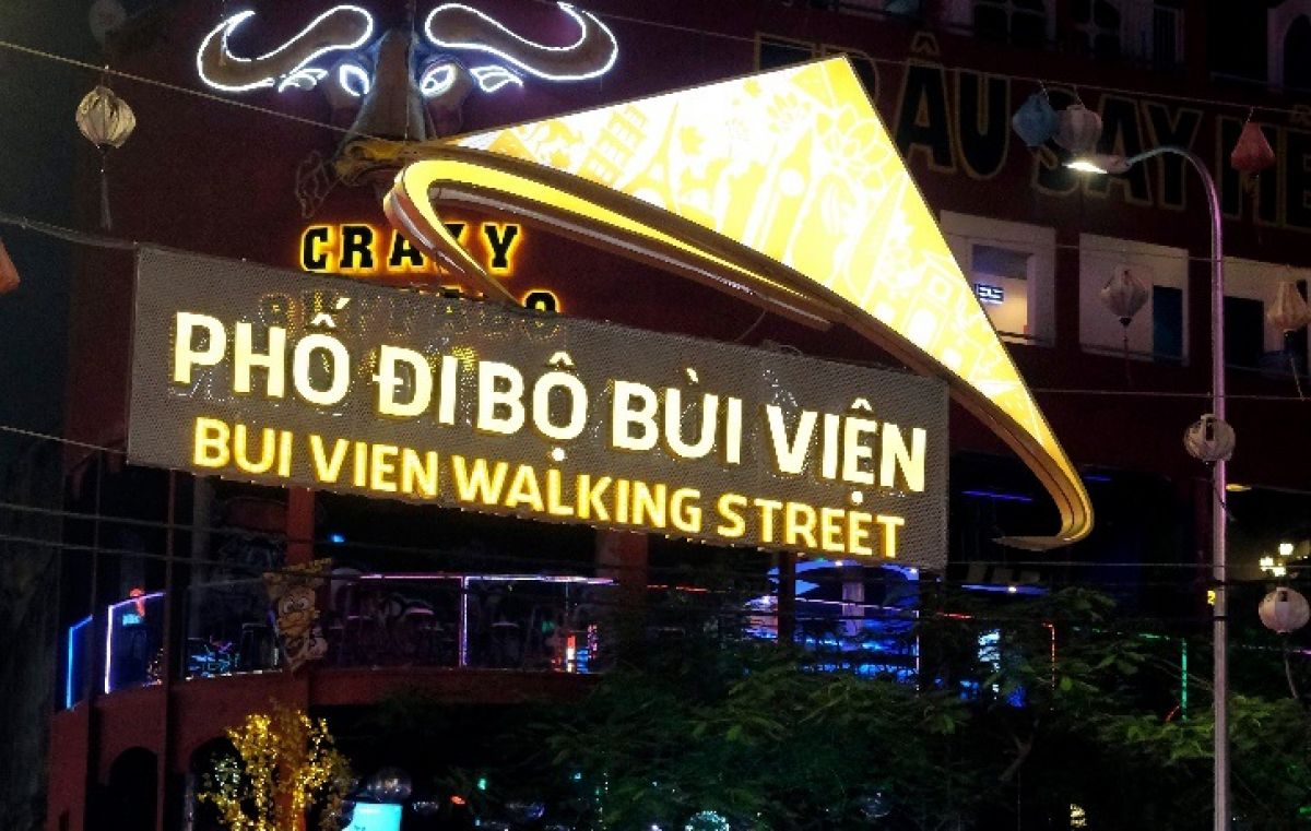 Khám phá văn hóa "xuyên màn đêm" của người Sài Gòn