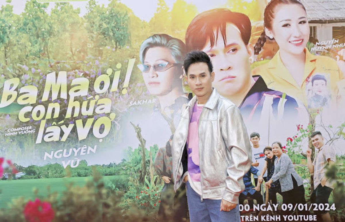 Ca sĩ Nguyên Vũ bị mẹ ''hối lấy vợ'' trong MV mới