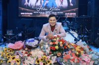 Ca sĩ Hữu Nhân tổ chức Minishow đầu tiên thành công ngoài mong đợi