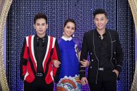 Ca sĩ Nguyên Vũ và Siêu mẫu Nam Phong bật mí bí quyết chọn veston cho nam giới trong &quot;Đẹp không giới hạn&quot;.
