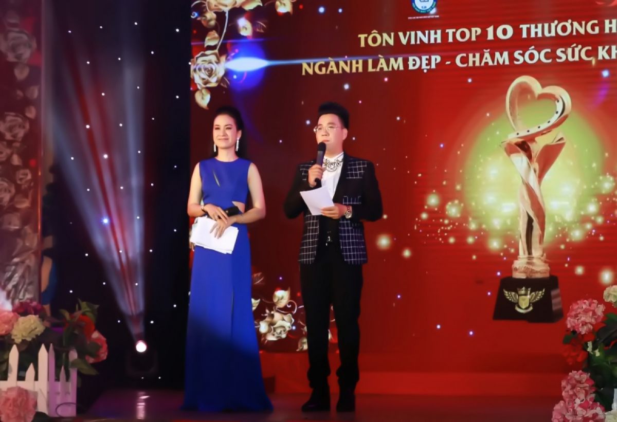 MC Xuân Tiến hết mình với chương trình 'Ngày hội sức khỏe và làm đẹp 2019’