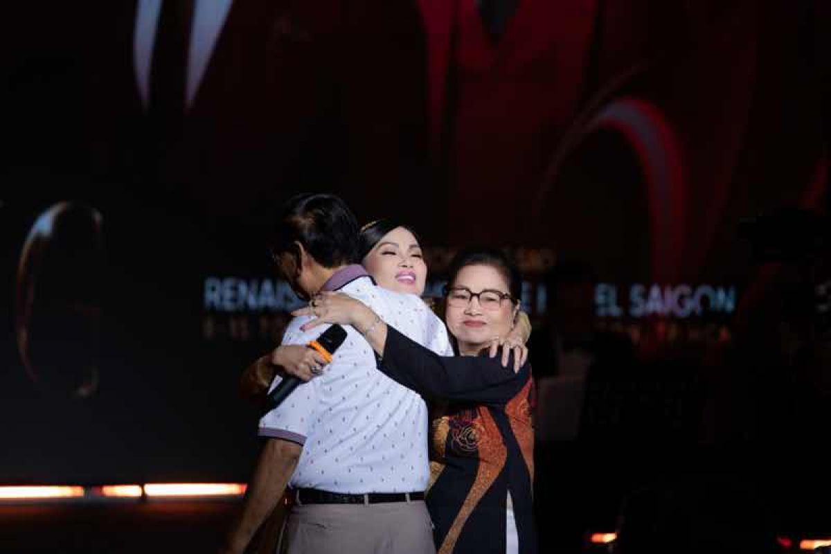 Đ&ecirc;m nhạc &lsquo;triệu đ&ocirc;&rsquo; b&ecirc;n bến Bạch Đằng: H&agrave; Phương khẳng định đẳng cấp nghệ thuật ng&agrave;y trở về