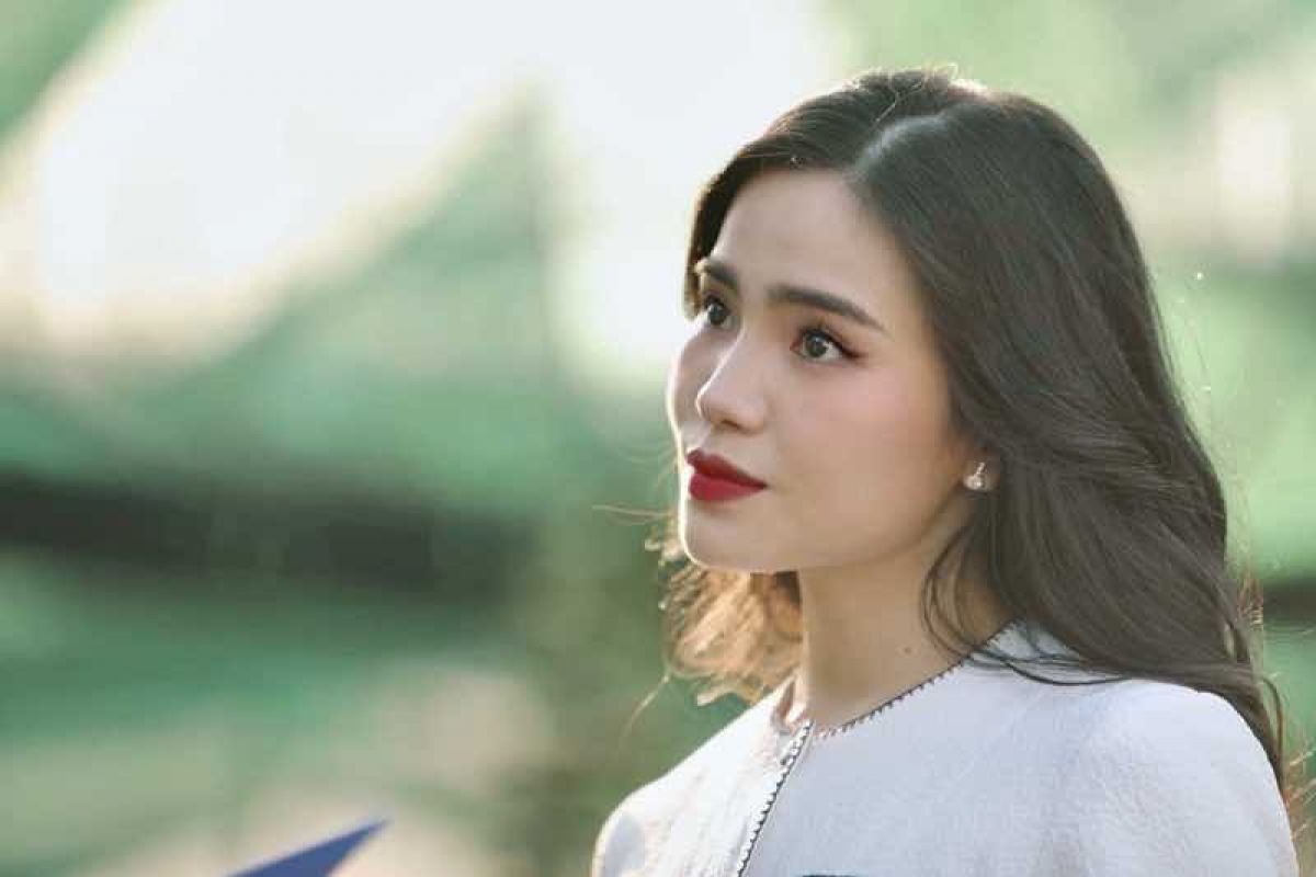 lột xác trong “Duyên” Sau “Kẻ ăn hồn”, Lý Hồng Ân gây bão với vai “nữ hoàng bọ cạp” trong phim “Duyên”